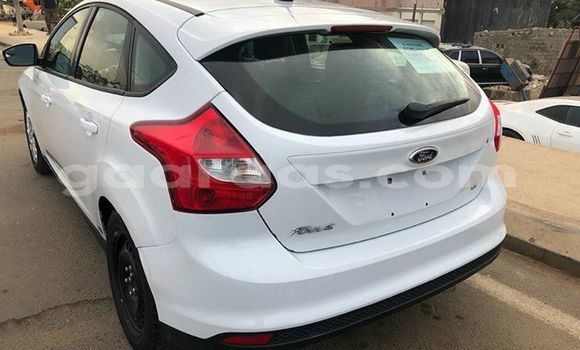 Acheter Occasion Voiture Ford Focus Blanc à Dakar, Dakar Acheter Occasion Voiture Ford Focus Blanc à Dakar, Dakar