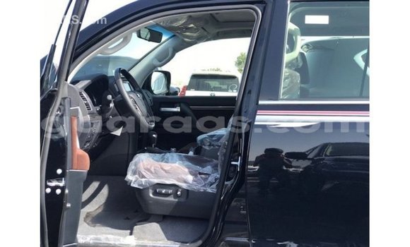 Buy Import Toyota Land Cruiser Black Car in Import - Dubai in Dakar Buy Import Toyota Land Cruiser Black Car in Import - Dubai in Dakar