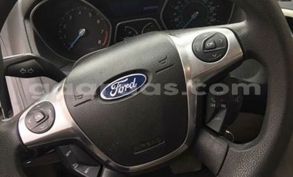 Acheter Occasion Voiture Ford Focus Rouge à Dakar, Dakar Acheter Occasion Voiture Ford Focus Rouge à Dakar, Dakar