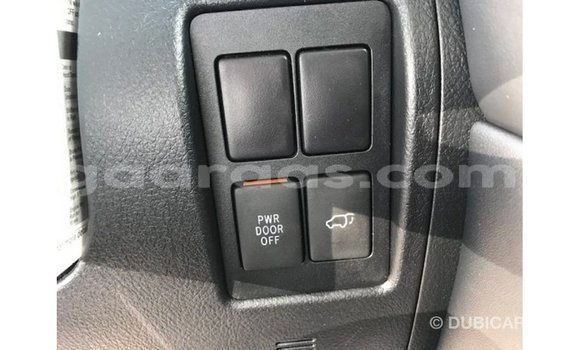Buy Import Toyota Land Cruiser Black Car in Import - Dubai in Dakar Buy Import Toyota Land Cruiser Black Car in Import - Dubai in Dakar