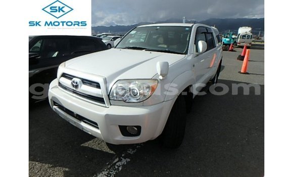 Acheter Import Voiture Toyota Hilux Blanc à Import - Dubai, Dakar