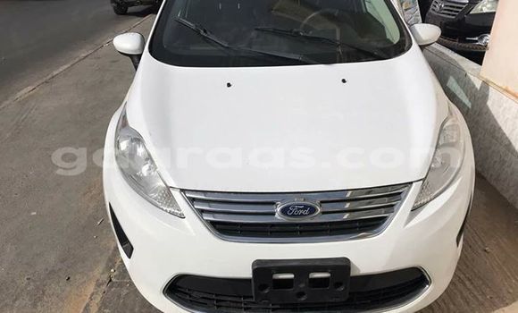 Acheter Occasion Voiture Ford Fiesta Blanc à Dakar, Dakar Acheter Occasion Voiture Ford Fiesta Blanc à Dakar, Dakar