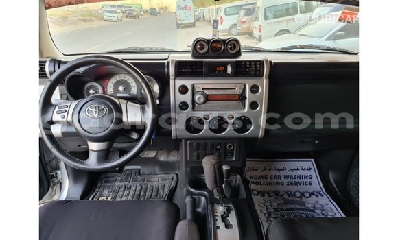 Buy Import Toyota FJ Cruiser Other Car in Import - Dubai in Dakar Buy Import Toyota FJ Cruiser Other Car in Import - Dubai in Dakar