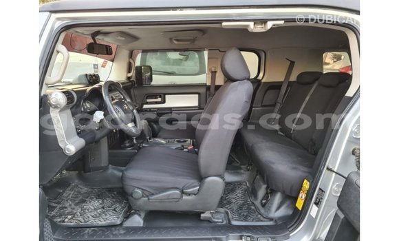 Buy Import Toyota FJ Cruiser Other Car in Import - Dubai in Dakar Buy Import Toyota FJ Cruiser Other Car in Import - Dubai in Dakar
