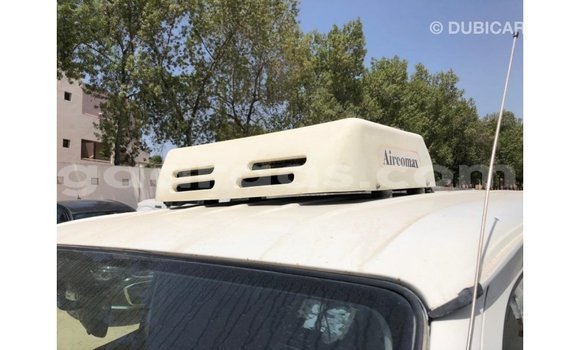 Acheter Import Voiture Toyota Hiace Blanc à Import - Dubai, Dakar Acheter Import Voiture Toyota Hiace Blanc à Import - Dubai, Dakar