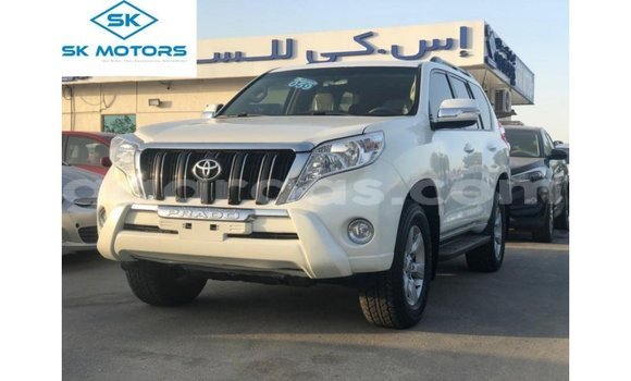 Acheter Import Voiture Toyota Prado Blanc à Import - Dubai, Dakar