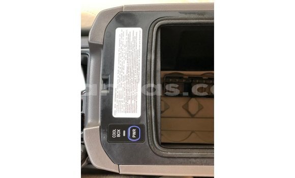 Dieundeu Imported Toyota Prado White Auto in Import - Dubai in Dakar Dieundeu Imported Toyota Prado White Auto in Import - Dubai in Dakar