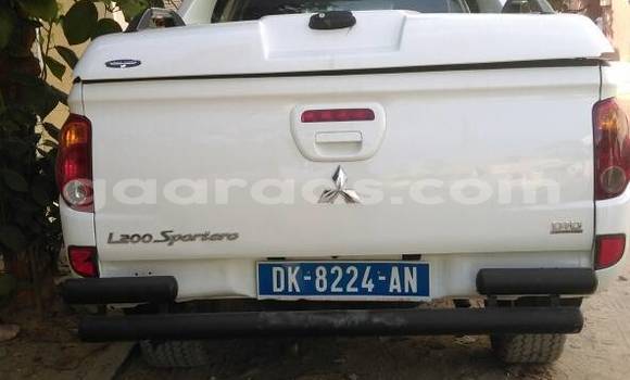 Acheter Occasion Voiture Mitsubishi L200 Blanc à Dakar, Dakar Acheter Occasion Voiture Mitsubishi L200 Blanc à Dakar, Dakar
