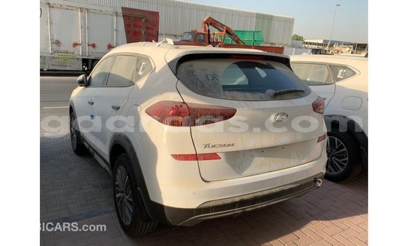 Dieundeu Imported Hyundai Tucson White Auto in Import - Dubai in Dakar Dieundeu Imported Hyundai Tucson White Auto in Import - Dubai in Dakar