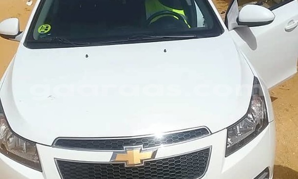 Buy Used Chevrolet Camaro White Car in Dakar in Dakar