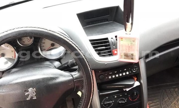 Acheter Occasion Voiture Peugeot 207 Blanc à Dakar, Dakar Acheter Occasion Voiture Peugeot 207 Blanc à Dakar, Dakar