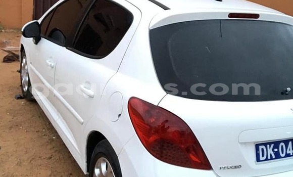 Acheter Occasion Voiture Peugeot 207 Blanc à Dakar, Dakar Acheter Occasion Voiture Peugeot 207 Blanc à Dakar, Dakar