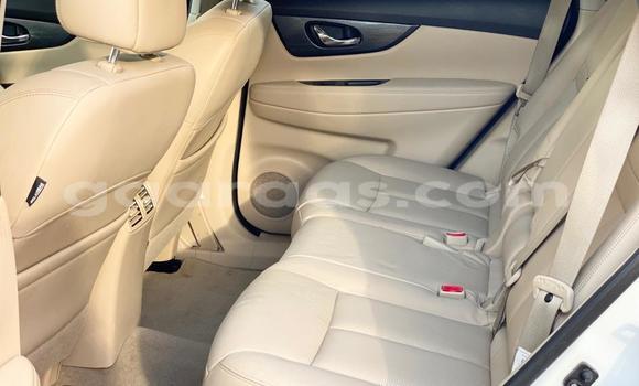 Buy New Nissan Rogue White Car in Dakar in Dakar Buy New Nissan Rogue White Car in Dakar in Dakar