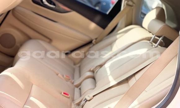 Buy New Nissan Rogue White Car in Dakar in Dakar Buy New Nissan Rogue White Car in Dakar in Dakar