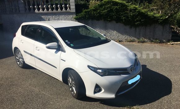 Acheter Occasion Voiture Toyota Auris Blanc à Dabo, Kolda