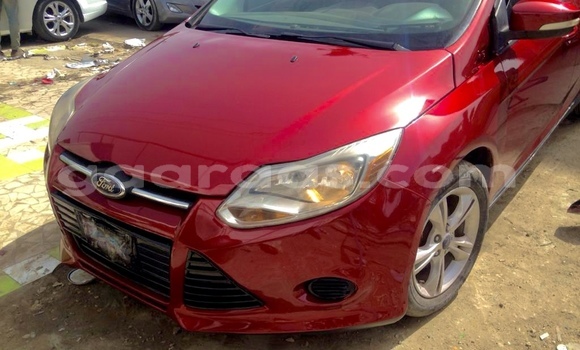 Buy Used Ford Focus Red Car in Dakar in Dakar