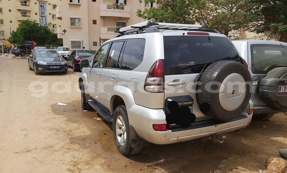 Acheter Occasion Voiture Toyota Land Cruiser Prado Gris à Bakel, Tambacounda Acheter Occasion Voiture Toyota Land Cruiser Prado Gris à Bakel, Tambacounda