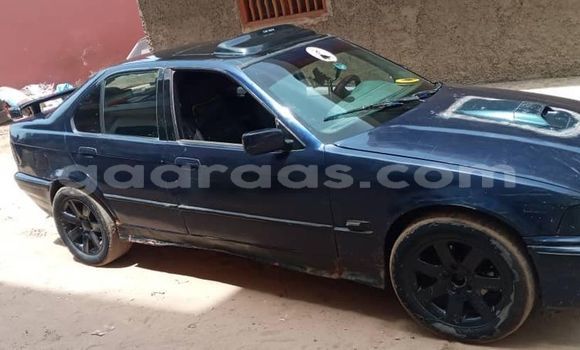 Acheter Occasion Voiture BMW 3–Series Bleu à Bakel, Tambacounda Acheter Occasion Voiture BMW 3–Series Bleu à Bakel, Tambacounda