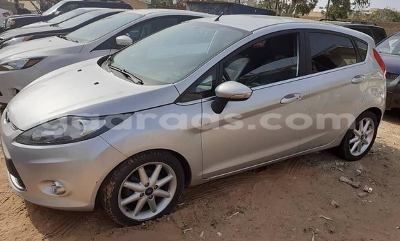 Acheter Occasion Voiture Ford Fiesta Gris à Bakel, Tambacounda Acheter Occasion Voiture Ford Fiesta Gris à Bakel, Tambacounda