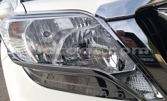 Dieundeu Occasion Toyota Land Cruiser Prado White Auto in Bakel in Tambacounda Dieundeu Occasion Toyota Land Cruiser Prado White Auto in Bakel in Tambacounda