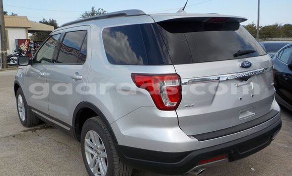 Dieundeu Occasion Ford Explorer Silver Auto in Dahra in Louga Dieundeu Occasion Ford Explorer Silver Auto in Dahra in Louga