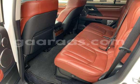 Acheter Occasion Voiture Lexus LX 570 Blanc à Damniadio, Dakar Acheter Occasion Voiture Lexus LX 570 Blanc à Damniadio, Dakar