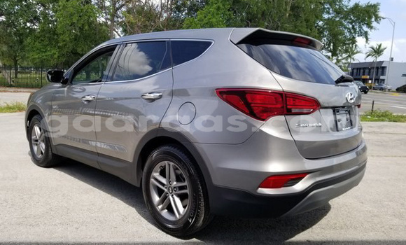 Acheter Occasion Voiture Hyundai Santa Fe Gris à Diofior, Fatick Acheter Occasion Voiture Hyundai Santa Fe Gris à Diofior, Fatick