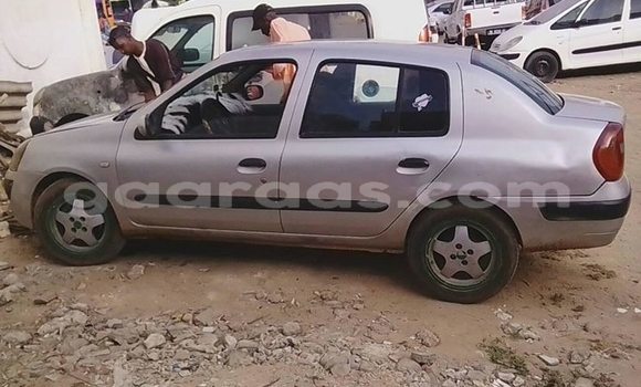Buy Used Renault Clio Silver Car in Dakar in Dakar