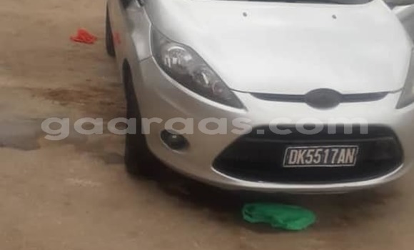 Acheter Occasion Voiture Ford Fiesta Gris à Dakar, Dakar Acheter Occasion Voiture Ford Fiesta Gris à Dakar, Dakar