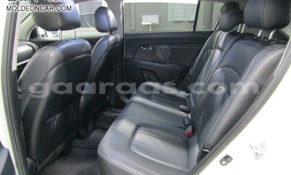 Acheter Occasion Voiture Kia Sportage Blanc à Dakar, Dakar Acheter Occasion Voiture Kia Sportage Blanc à Dakar, Dakar