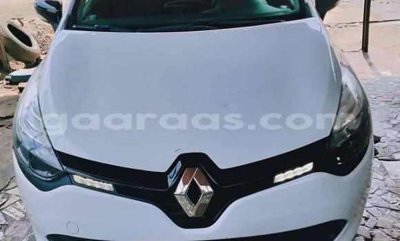 Dieundeu Occasion Renault Clio White Auto in Dakar in Dakar