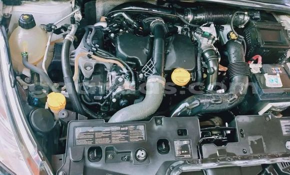 Acheter Occasion Voiture Renault Clio Blanc à Dakar, Dakar Acheter Occasion Voiture Renault Clio Blanc à Dakar, Dakar