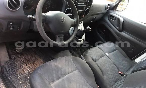 Buy Used Peugeot Partner White Car in Dakar in Dakar Buy Used Peugeot Partner White Car in Dakar in Dakar