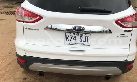 Acheter Occasion Voiture Ford Escape Blanc à Dakar, Dakar Acheter Occasion Voiture Ford Escape Blanc à Dakar, Dakar