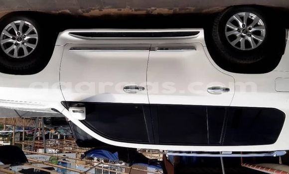 Acheter Occasion Voiture Toyota Land Cruiser Blanc à Dakar, Dakar Acheter Occasion Voiture Toyota Land Cruiser Blanc à Dakar, Dakar