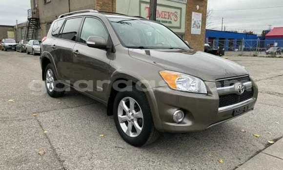 Buy Used Toyota RAV4 Green Car in Dakar in Dakar Buy Used Toyota RAV4 Green Car in Dakar in Dakar