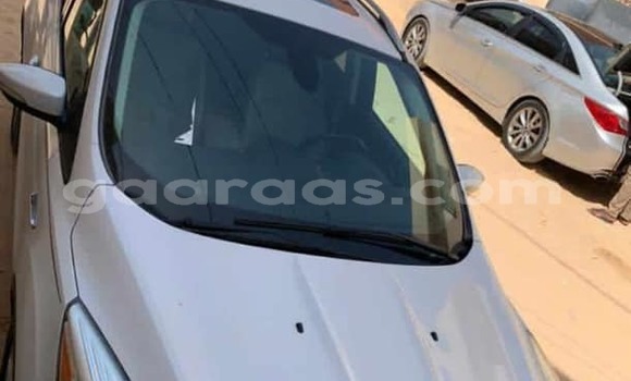 Acheter Occasion Voiture Ford Escape Blanc à Dakar, Dakar Acheter Occasion Voiture Ford Escape Blanc à Dakar, Dakar