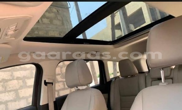 Acheter Occasion Voiture Ford Escape Blanc à Dakar, Dakar Acheter Occasion Voiture Ford Escape Blanc à Dakar, Dakar