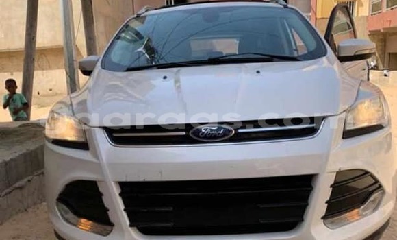 Acheter Occasion Voiture Ford Escape Blanc à Dakar, Dakar Acheter Occasion Voiture Ford Escape Blanc à Dakar, Dakar