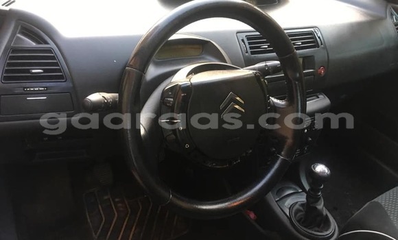 Acheter Occasion Voiture Citroen C4 Vert à Dakar, Dakar Acheter Occasion Voiture Citroen C4 Vert à Dakar, Dakar