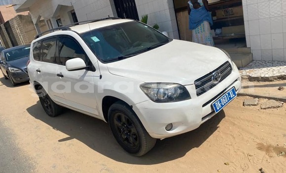Acheter Occasion Voiture Toyota RAV4 Blanc à Dakar, Dakar Acheter Occasion Voiture Toyota RAV4 Blanc à Dakar, Dakar