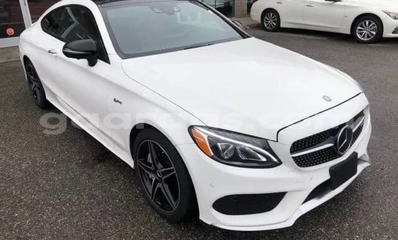 Acheter Occasion Voiture Mercedes‒Benz C–Class Blanc à Dakar, Dakar Acheter Occasion Voiture Mercedes‒Benz C–Class Blanc à Dakar, Dakar