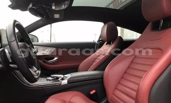 Acheter Occasion Voiture Mercedes‒Benz C–Class Blanc à Dakar, Dakar Acheter Occasion Voiture Mercedes‒Benz C–Class Blanc à Dakar, Dakar