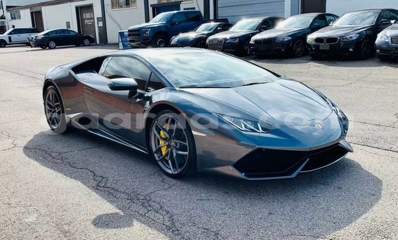 Dieundeu Occasion Lamborghini Huracán Silver Auto in Dakar in Dakar Dieundeu Occasion Lamborghini Huracán Silver Auto in Dakar in Dakar