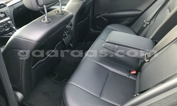 Acheter Occasion Voiture Mercedes‒Benz C–Class Noir à Dakar, Dakar Acheter Occasion Voiture Mercedes‒Benz C–Class Noir à Dakar, Dakar