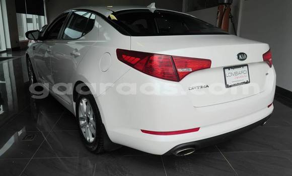 Acheter Occasion Voiture Kia Optima Blanc à Dakar, Dakar Acheter Occasion Voiture Kia Optima Blanc à Dakar, Dakar