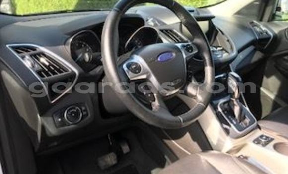 Acheter Occasion Voiture Ford Escape Blanc à Dakar, Dakar Acheter Occasion Voiture Ford Escape Blanc à Dakar, Dakar