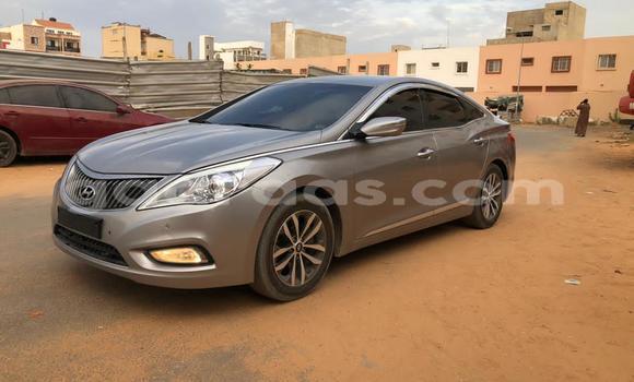 Acheter Import Voiture Hyundai Grandeur Gris à Dakar, Dakar Acheter Import Voiture Hyundai Grandeur Gris à Dakar, Dakar