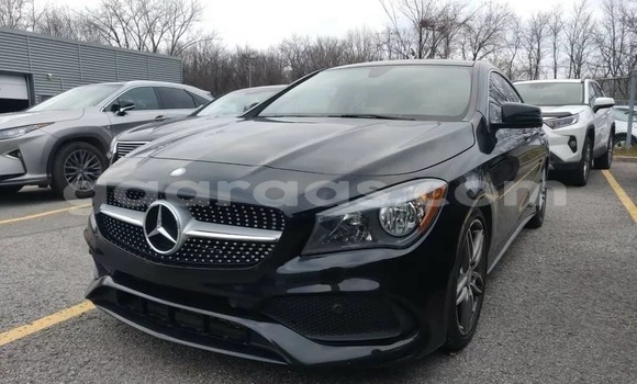 Acheter Occasion Voiture Mercedes‒Benz CLA-klasse AMG Noir à Dakar, Dakar Acheter Occasion Voiture Mercedes‒Benz CLA-klasse AMG Noir à Dakar, Dakar