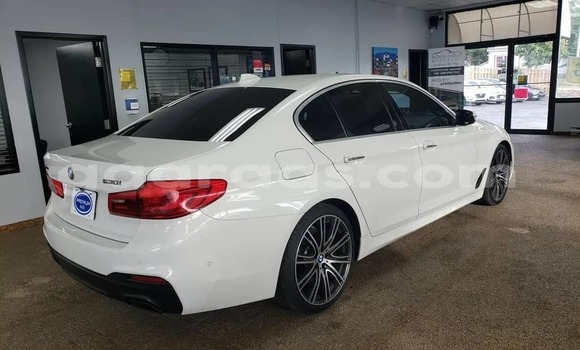 Acheter Occasion Voiture BMW 5er Blanc à Dakar, Dakar Acheter Occasion Voiture BMW 5er Blanc à Dakar, Dakar